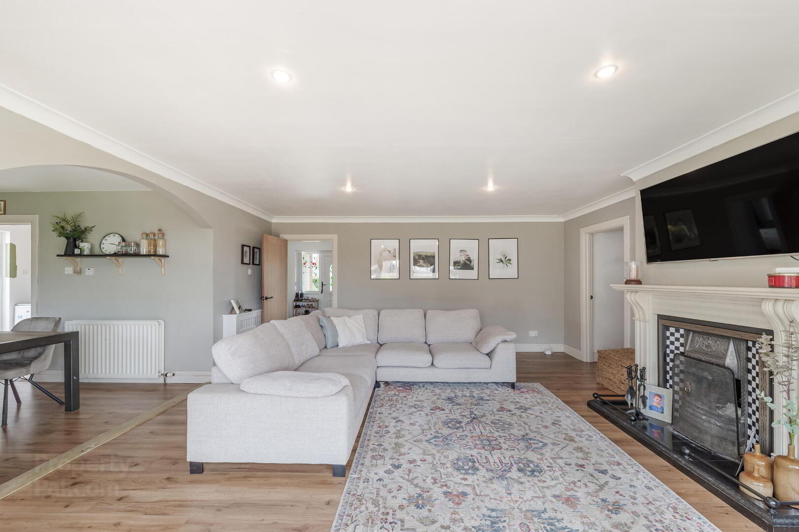 54 Lisbane Road 7 of 36