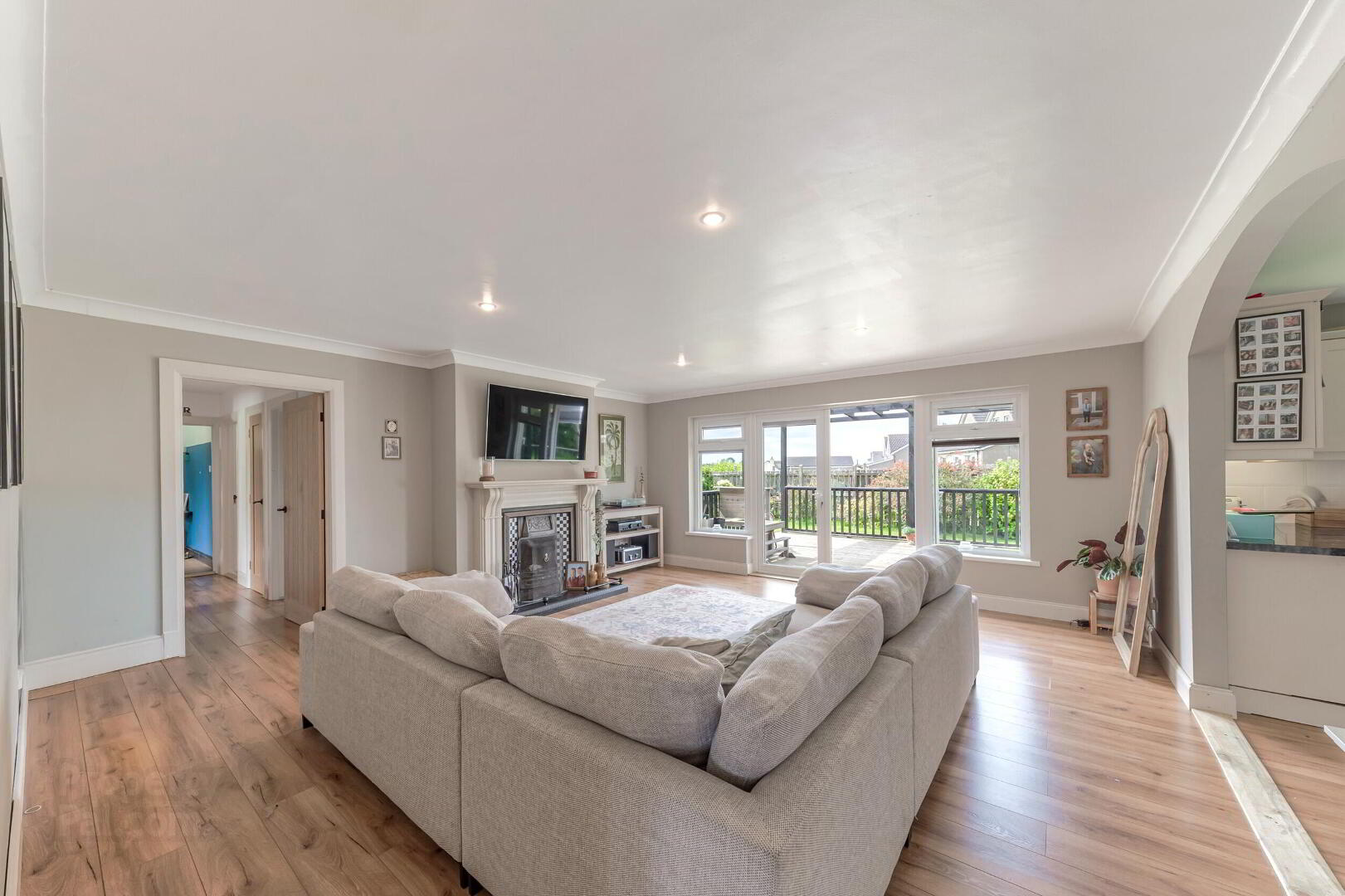 54 Lisbane Road 10 of 36