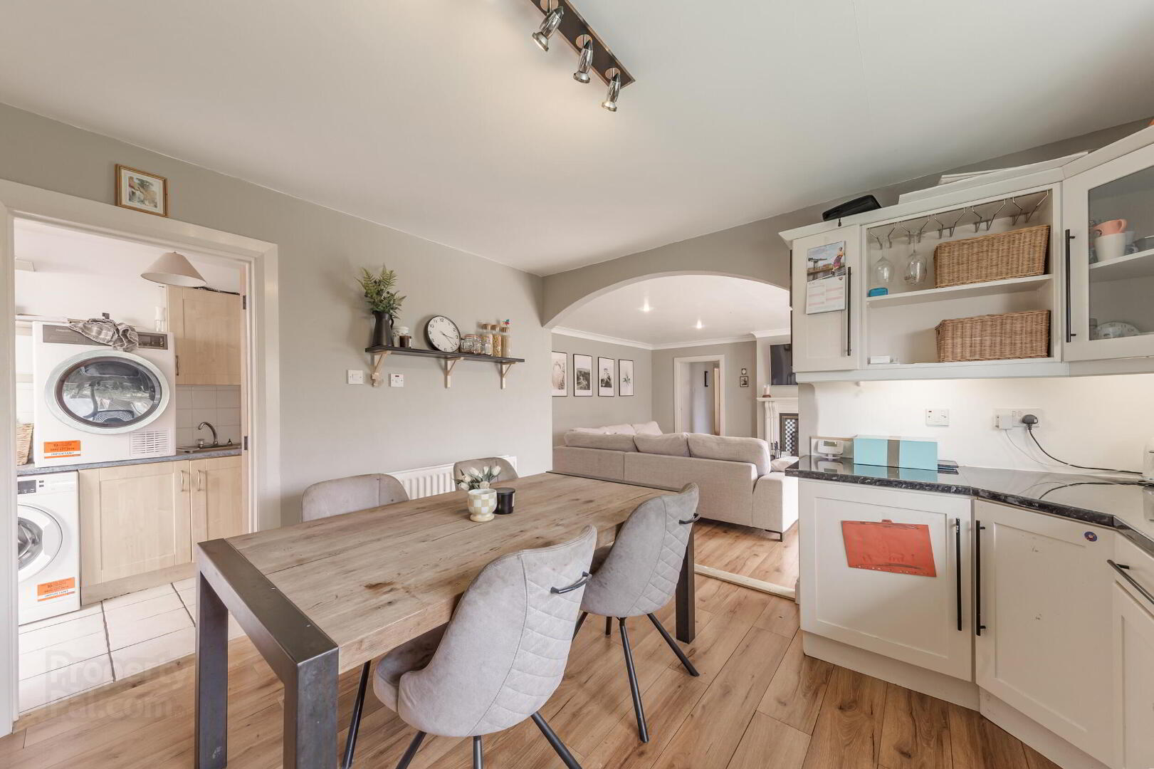 54 Lisbane Road 15 of 36