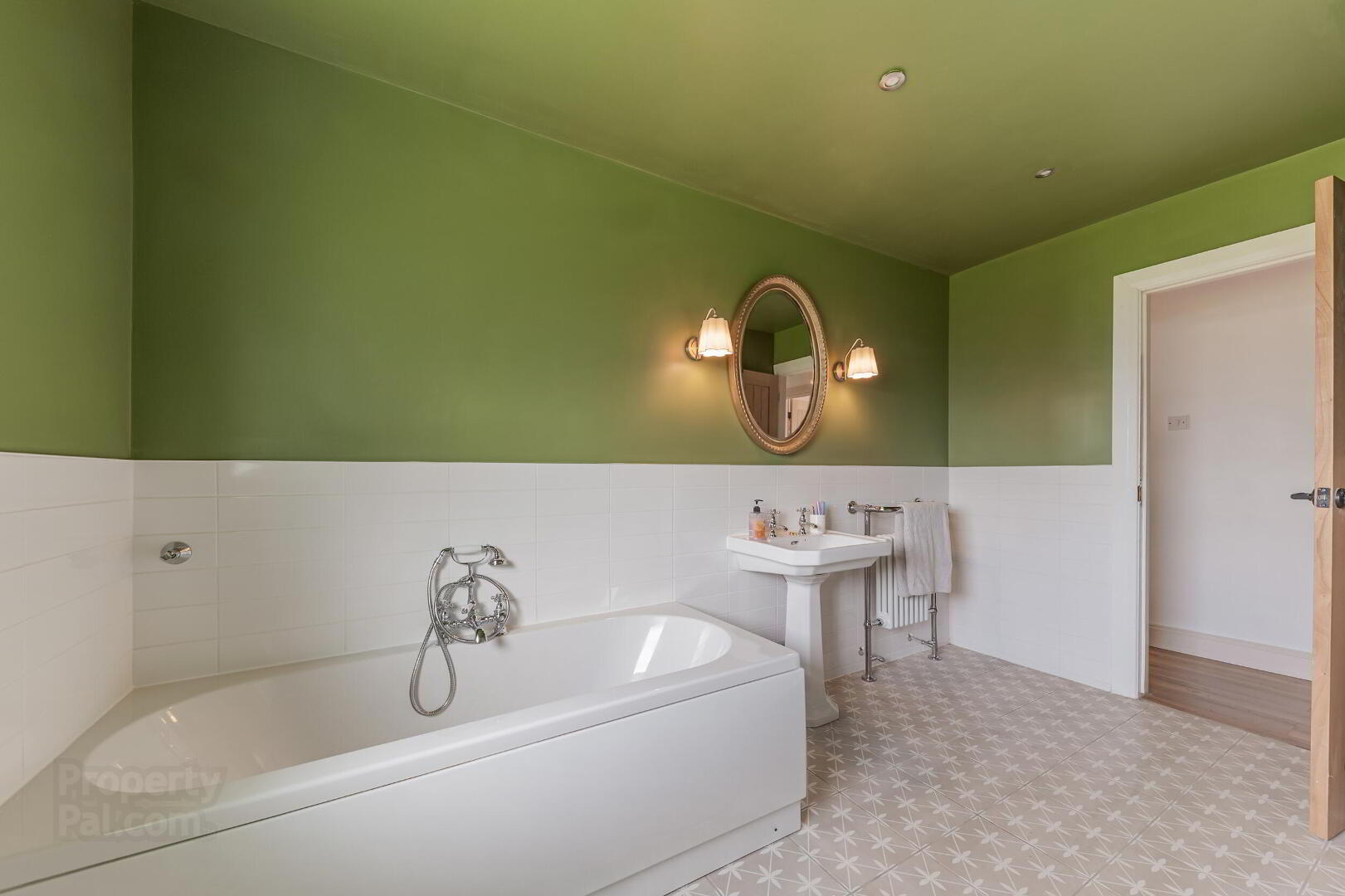 54 Lisbane Road 29 of 36