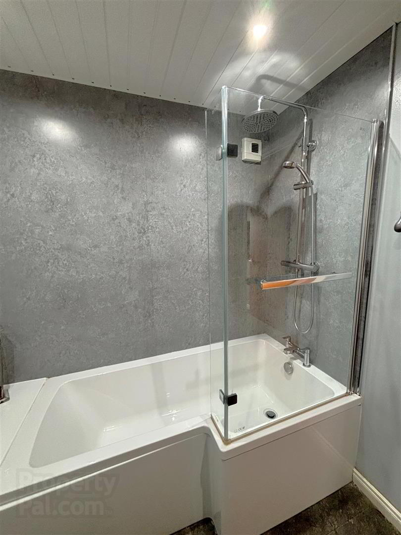 Apt 29, 678 Shore Road 10 of 17
