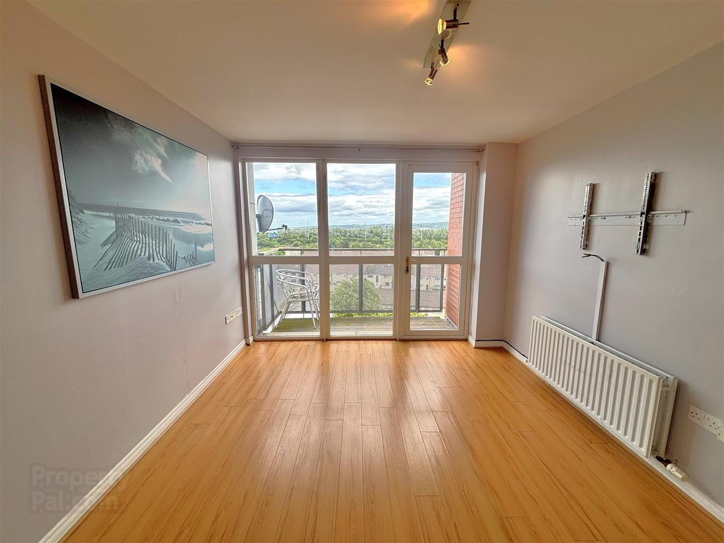 Apt 29, 678 Shore Road 4 of 17