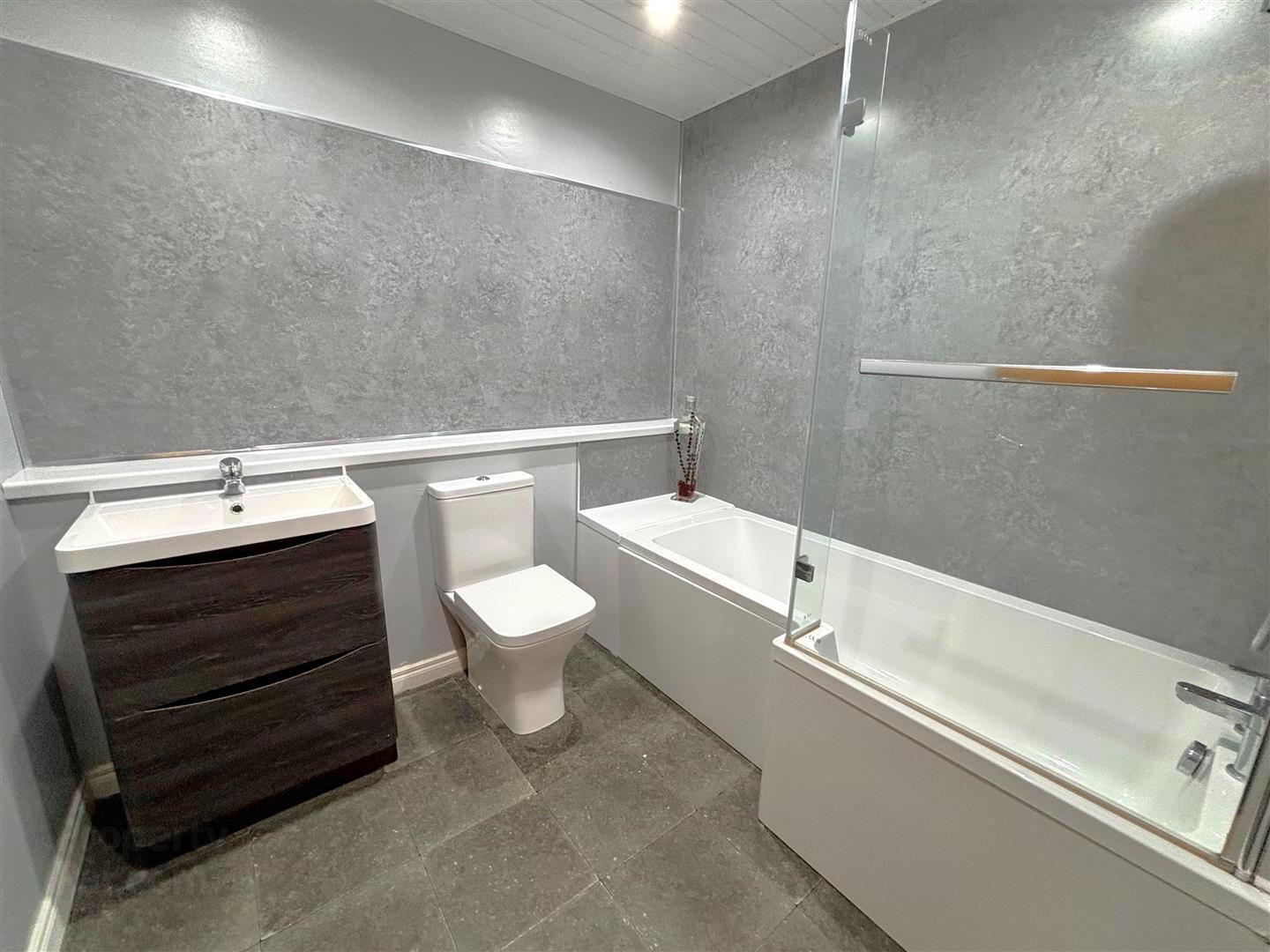 Apt 29, 678 Shore Road 9 of 17