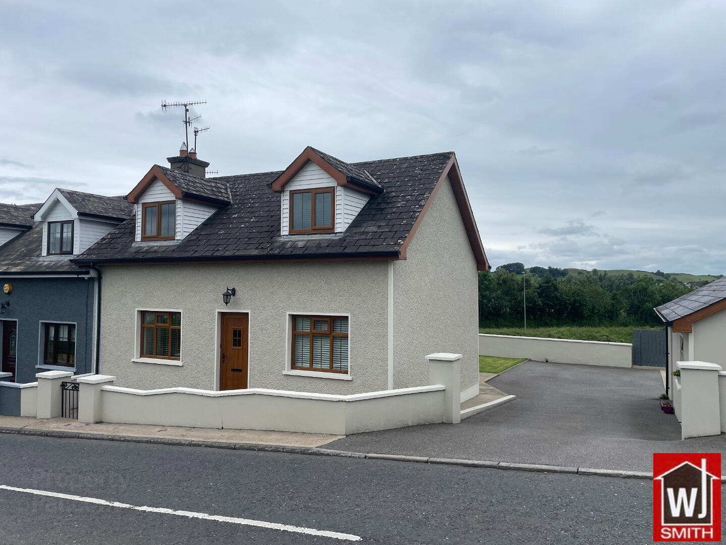 8 Douglas Road 1 of 43