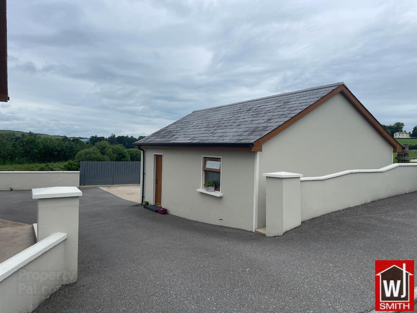 8 Douglas Road 36 of 43