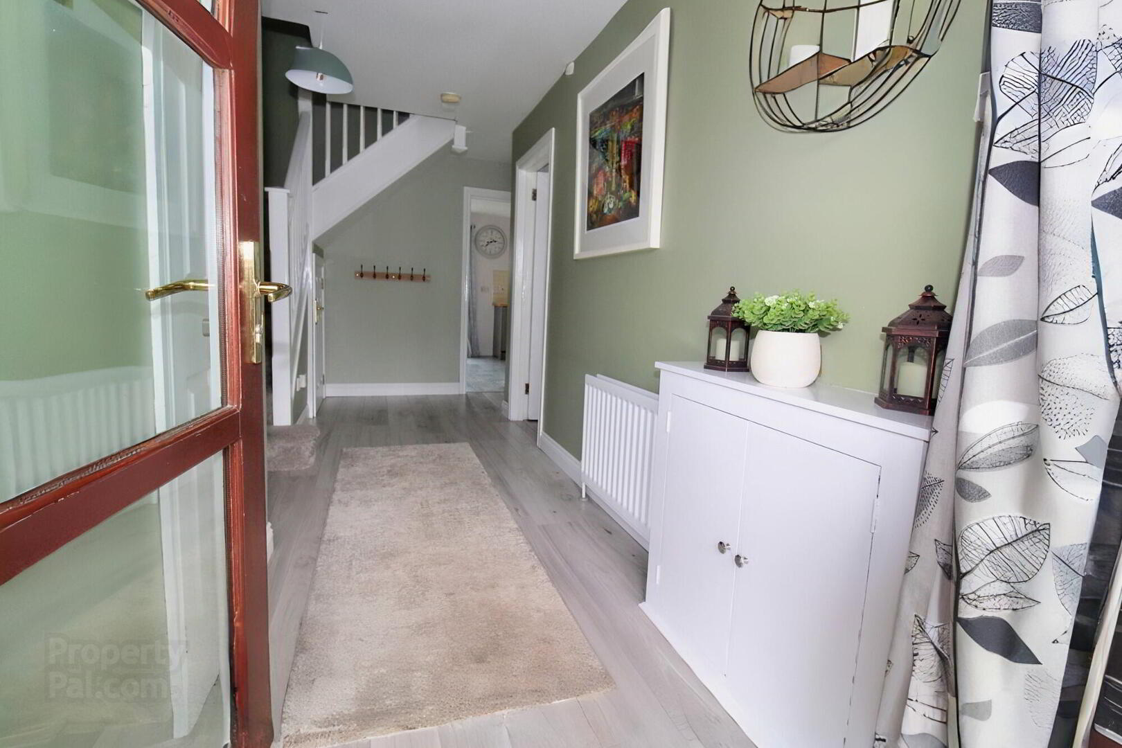 18 Lord Wardens Green 3 of 20