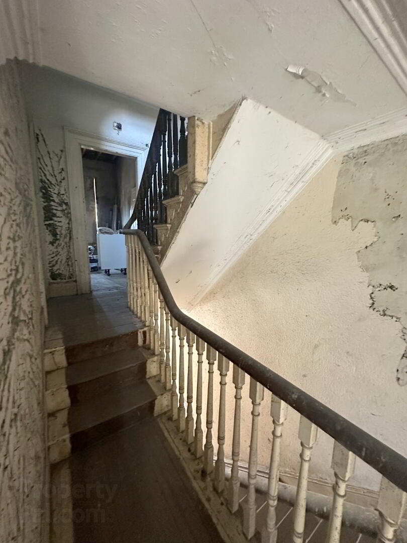100 Cromwell Road 14 of 26