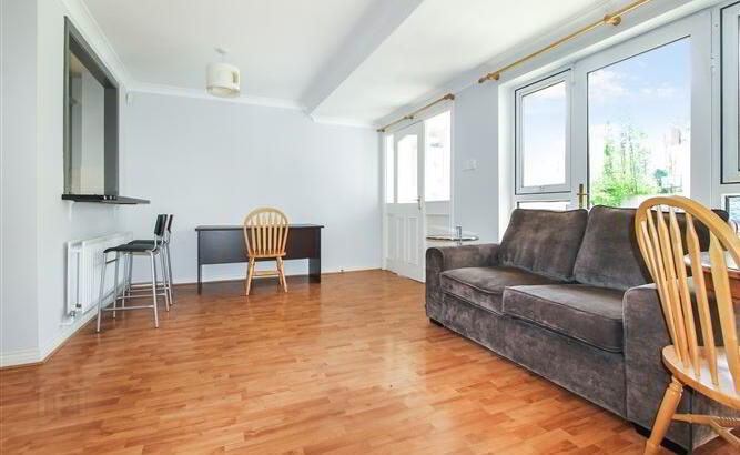 2a Willow Court 3 of 11