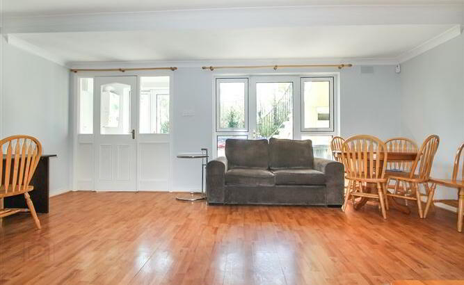 2a Willow Court 4 of 11