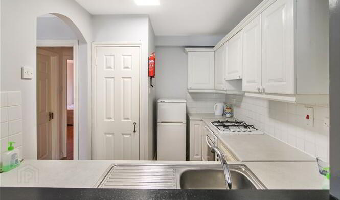 2a Willow Court 6 of 11