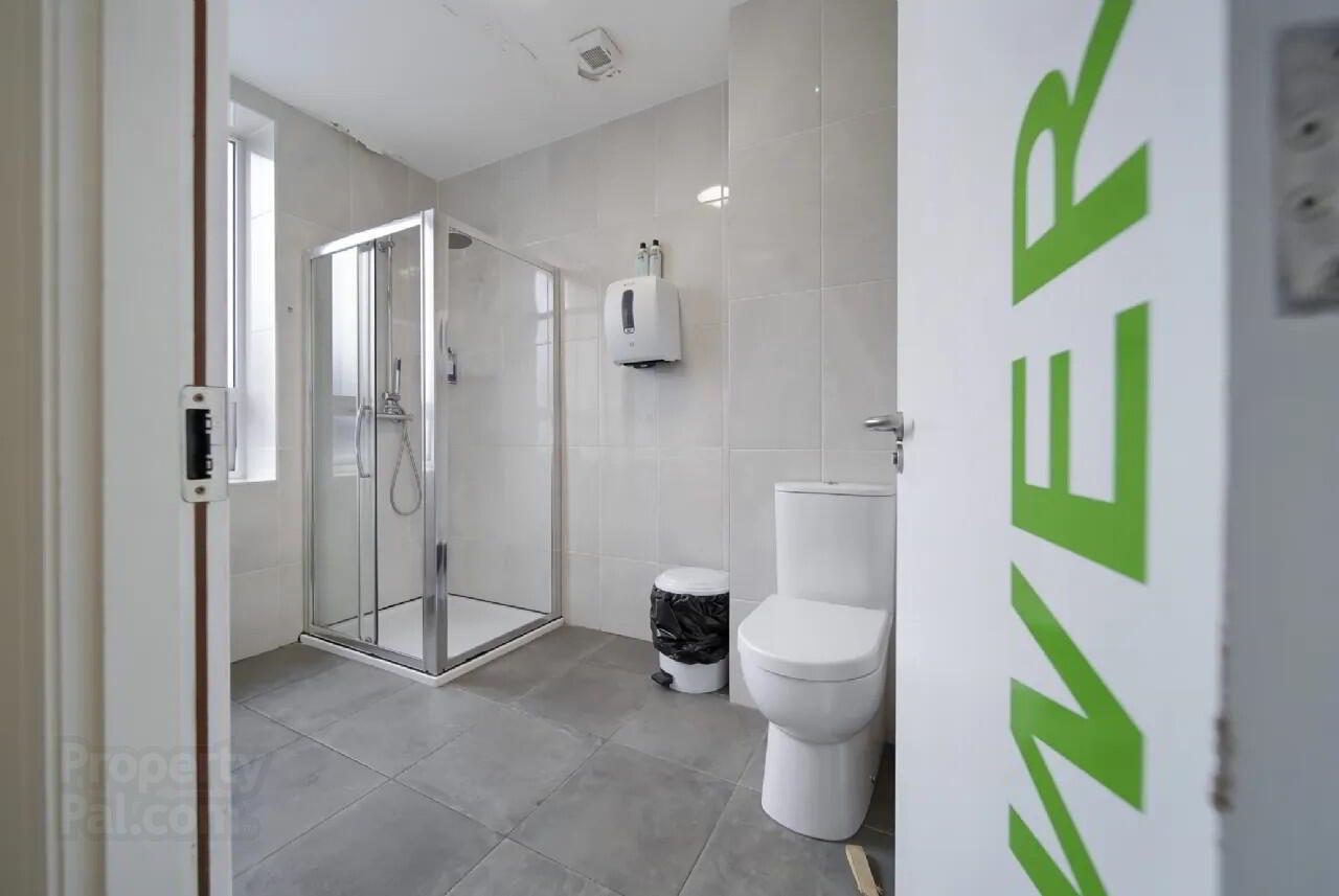 Donegal Wild Atlantic Hostel, 3 Garden Court 11 of 14