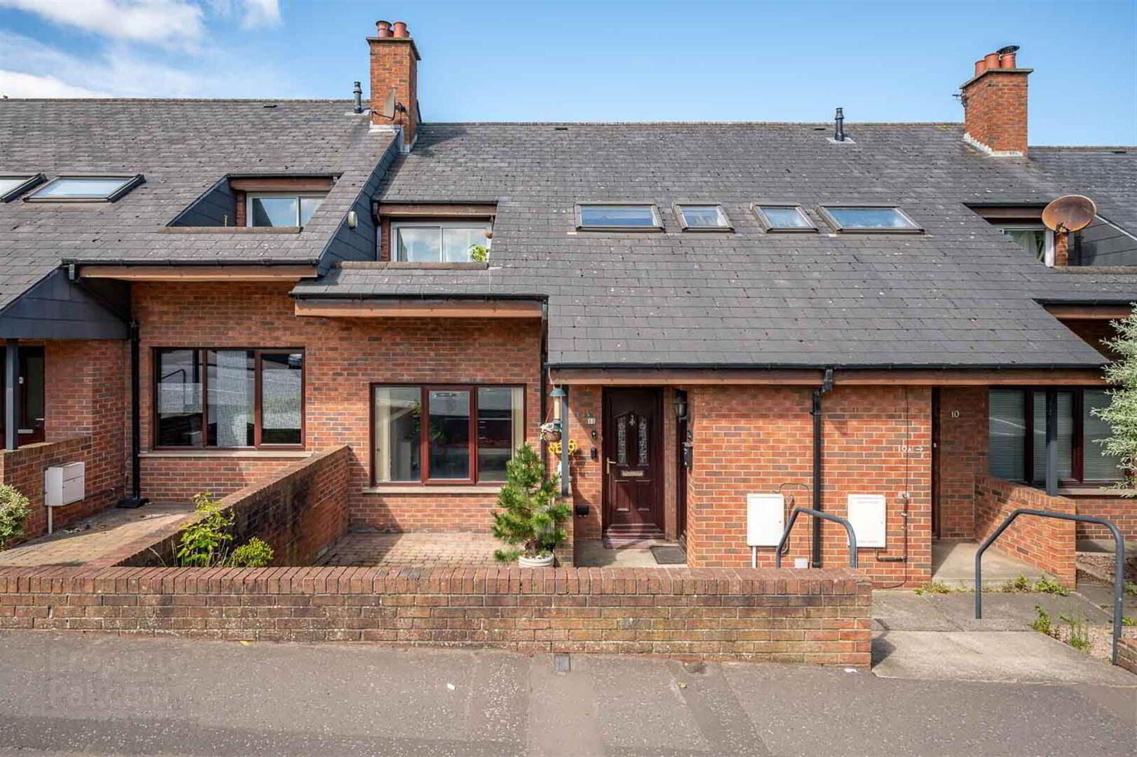 12 Abbey Court 1 of 12