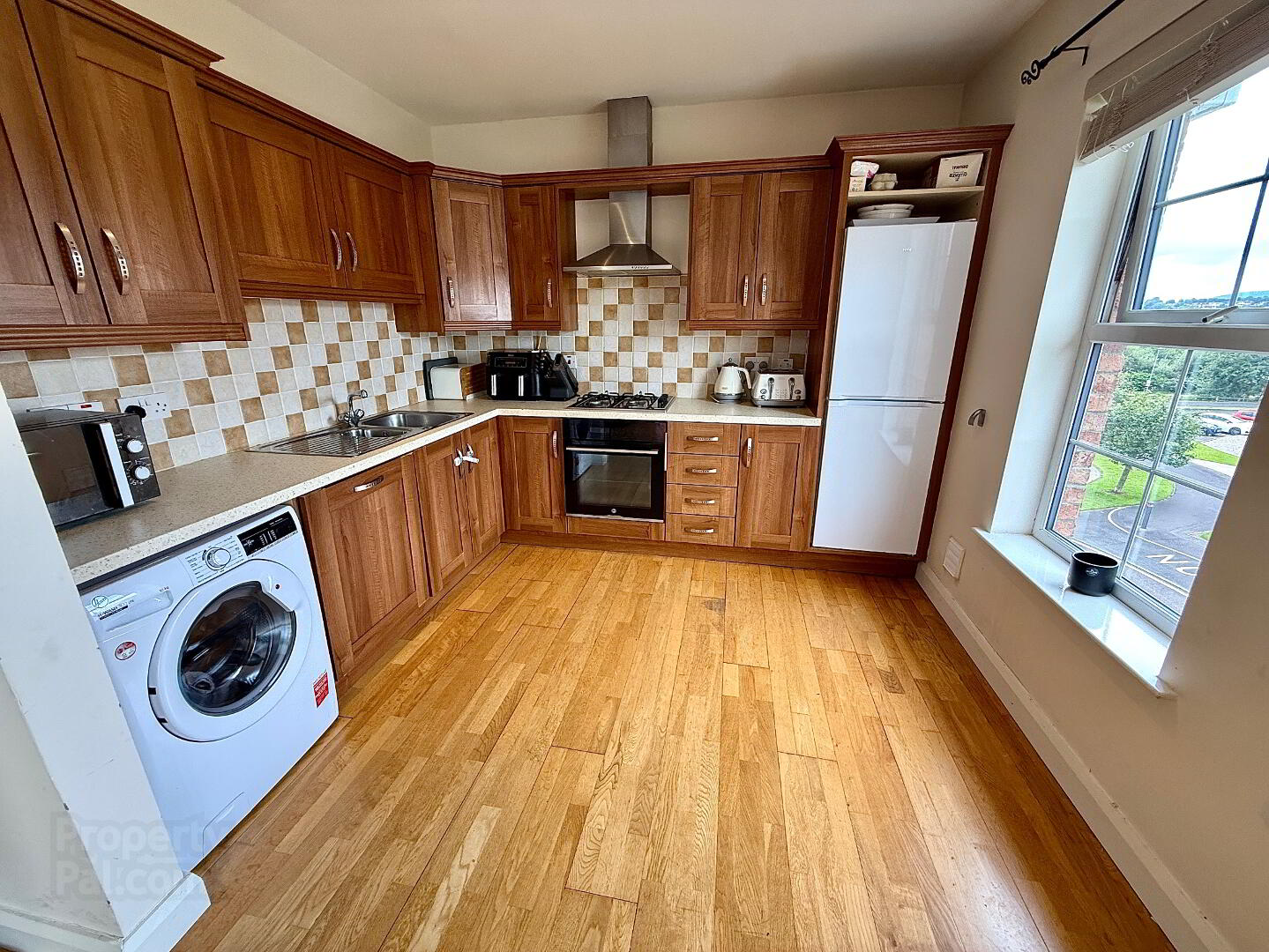 38 Waterfoot Park 17 of 36