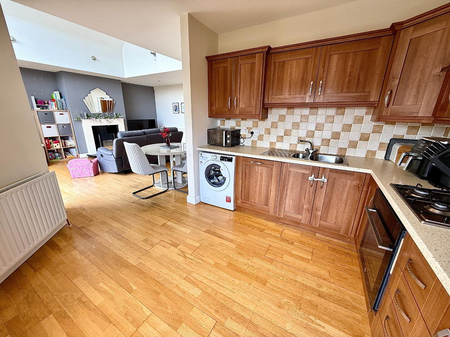 38 Waterfoot Park 18 of 36
