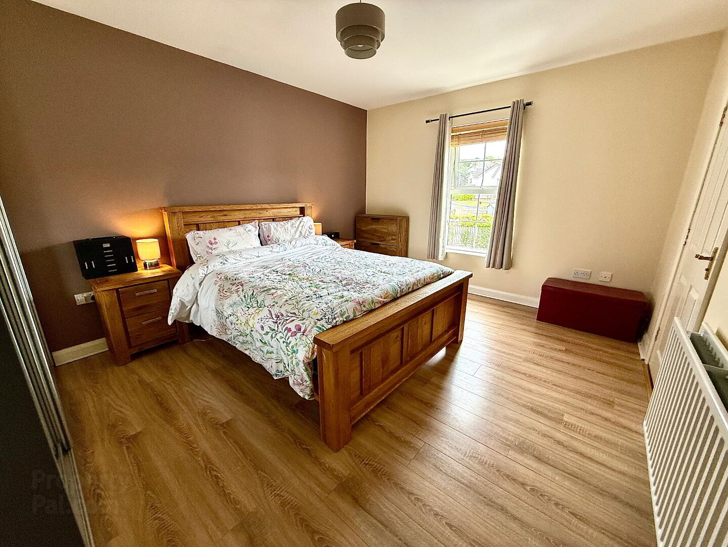 38 Waterfoot Park 22 of 36