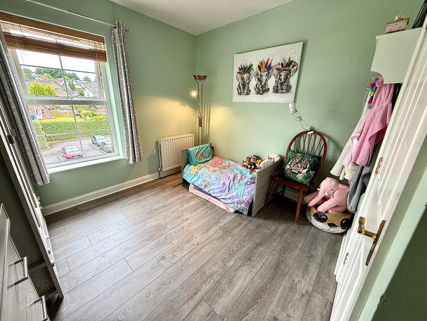 38 Waterfoot Park 26 of 36