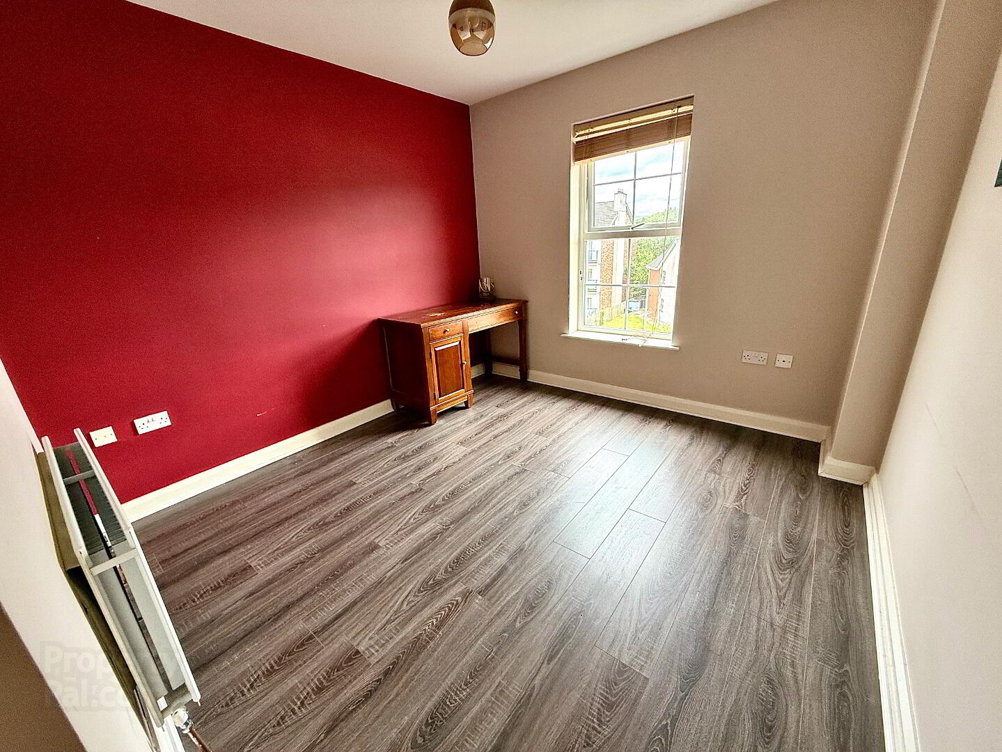 38 Waterfoot Park 29 of 36