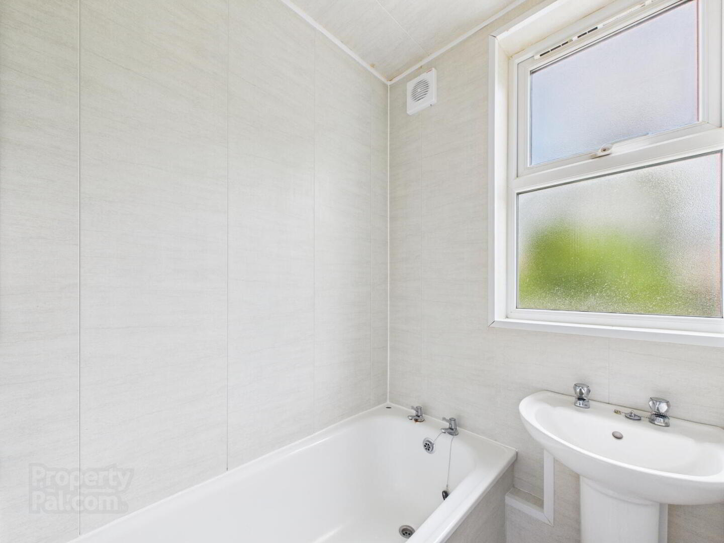 26b Abbots Cross, Newtownabbey 9 of 15