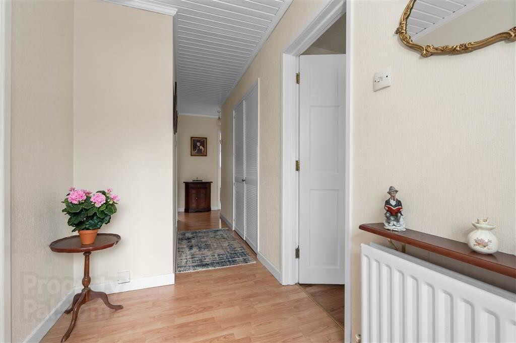 29 Grangegorm Drive 4 of 33