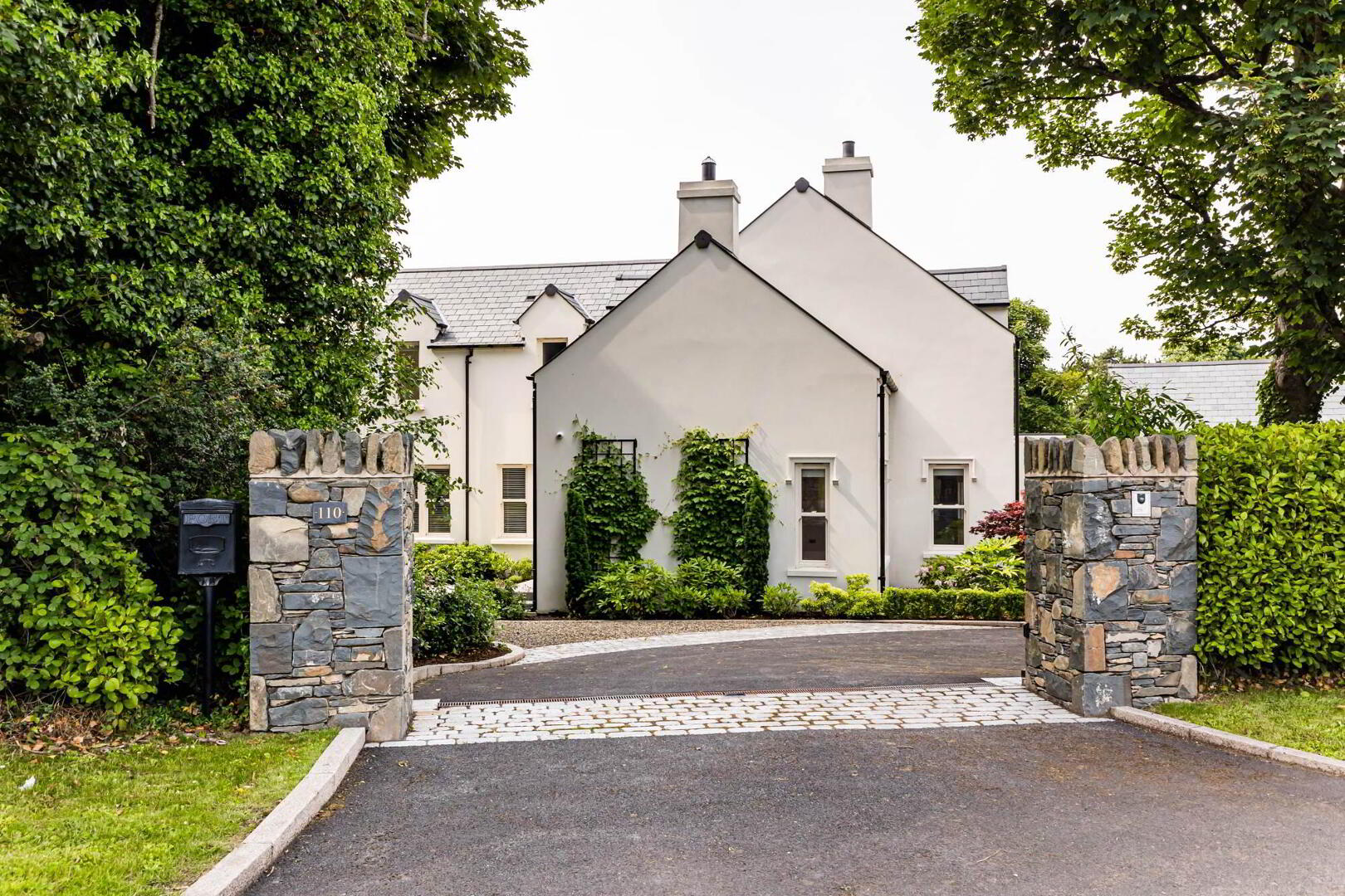 110 Shore Road 3 of 47