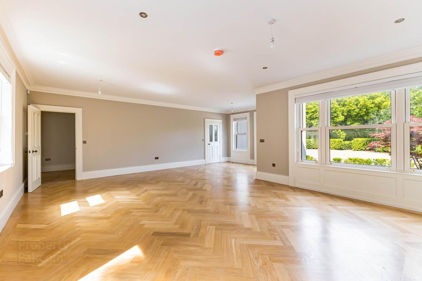 110 Shore Road 11 of 47