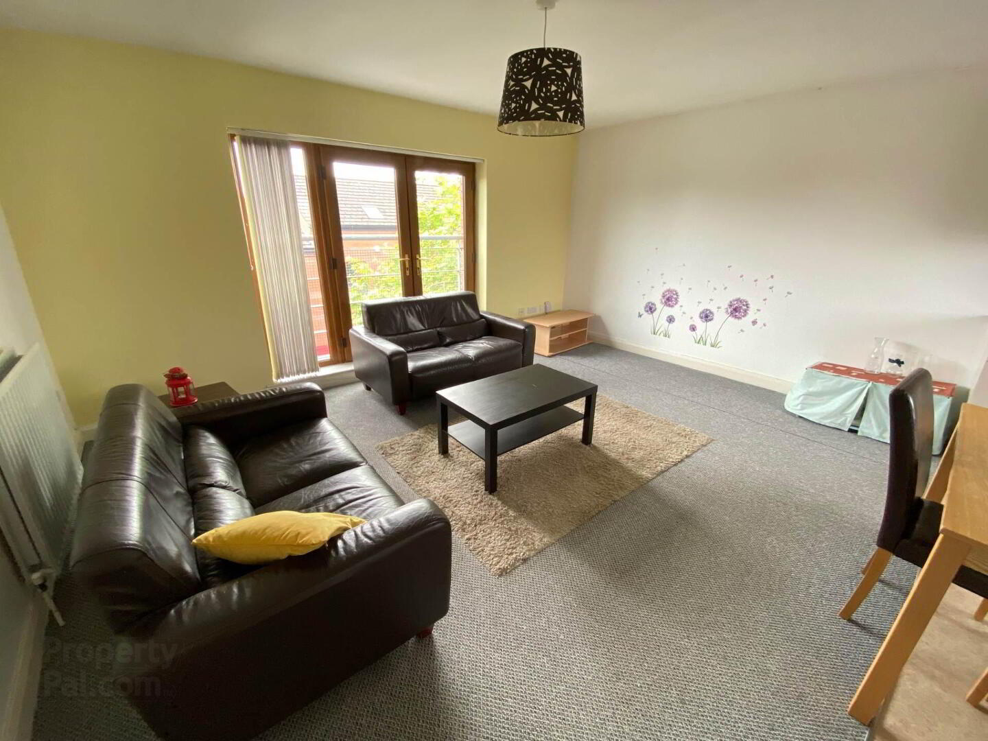 Apt 6 32, Chatsworth Street 3 of 12