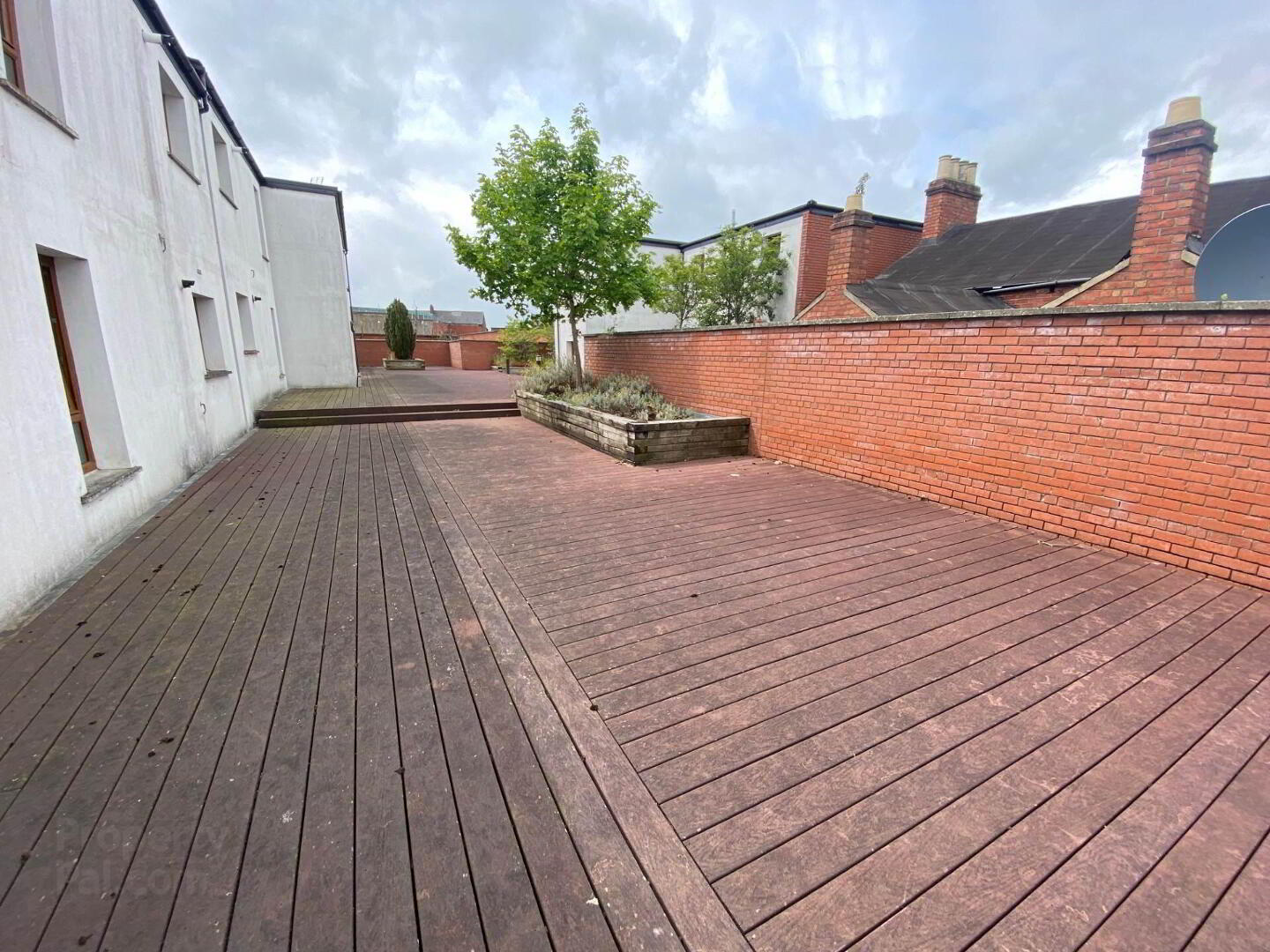 Apt 6 32, Chatsworth Street 11 of 12