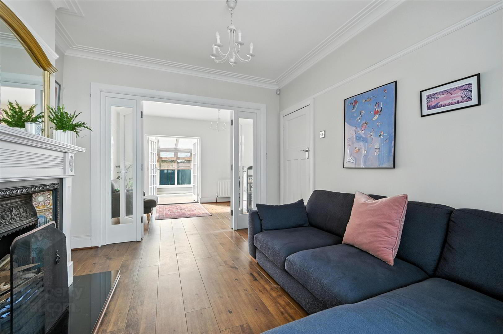 24 Locksley Gardens 7 of 22