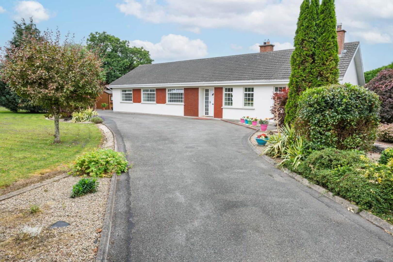 Bungalow, On 0.66 Acres 6 of 37