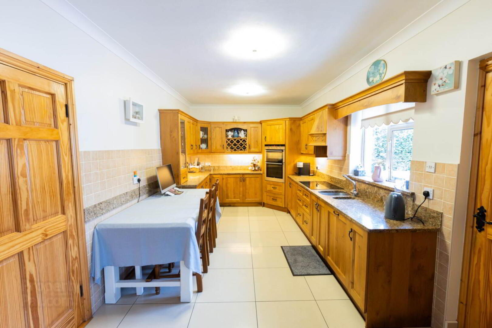 Bungalow, On 0.66 Acres 12 of 37