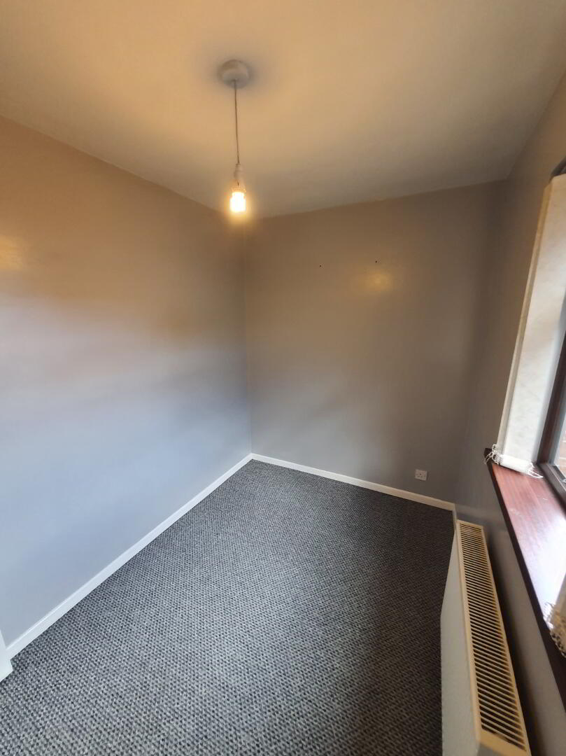 22 Holmdene Gardens 9 of 13
