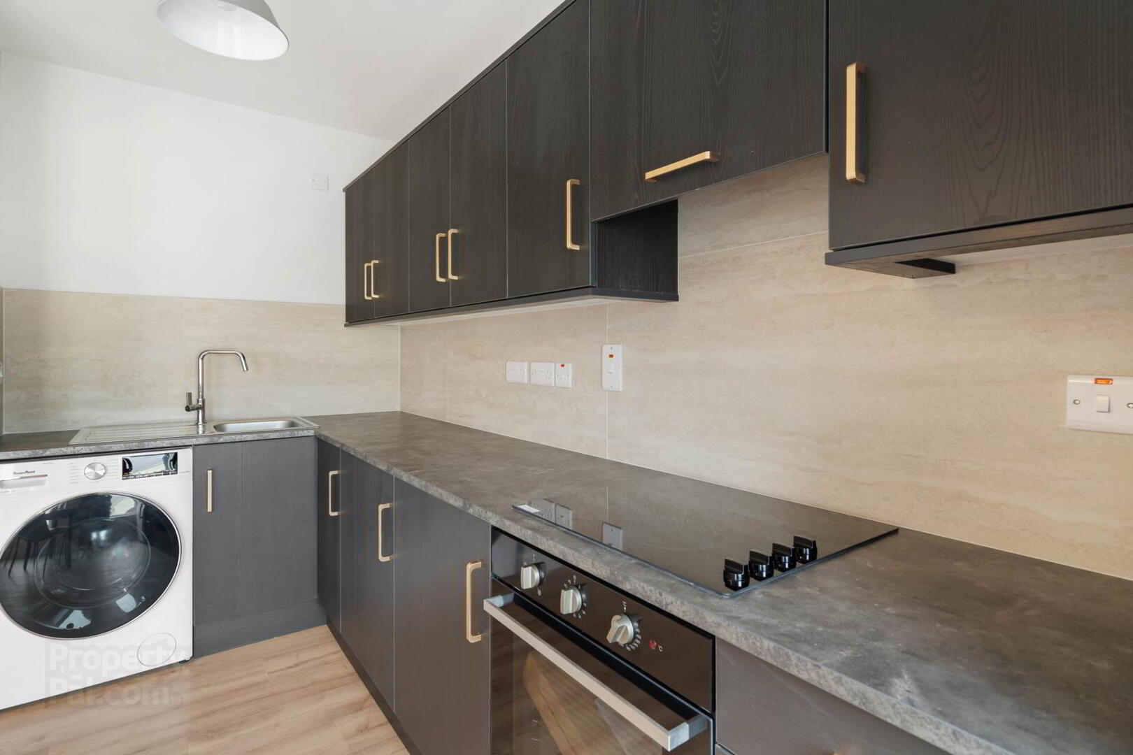 2 Bed Apartment 10 of 18