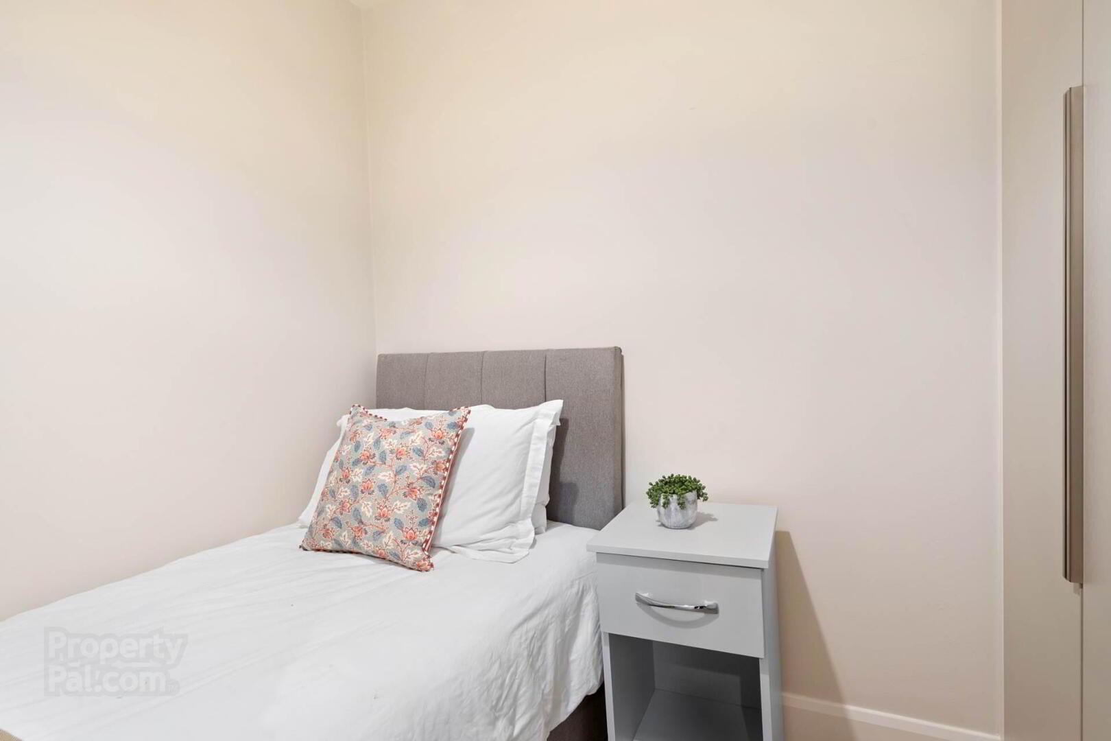 2 Bed Apartment 15 of 18