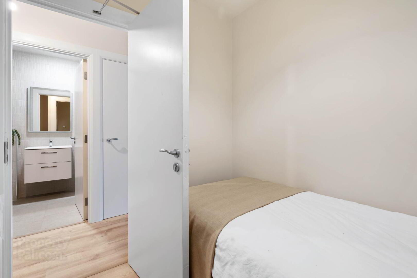 2 Bed Apartment 16 of 18