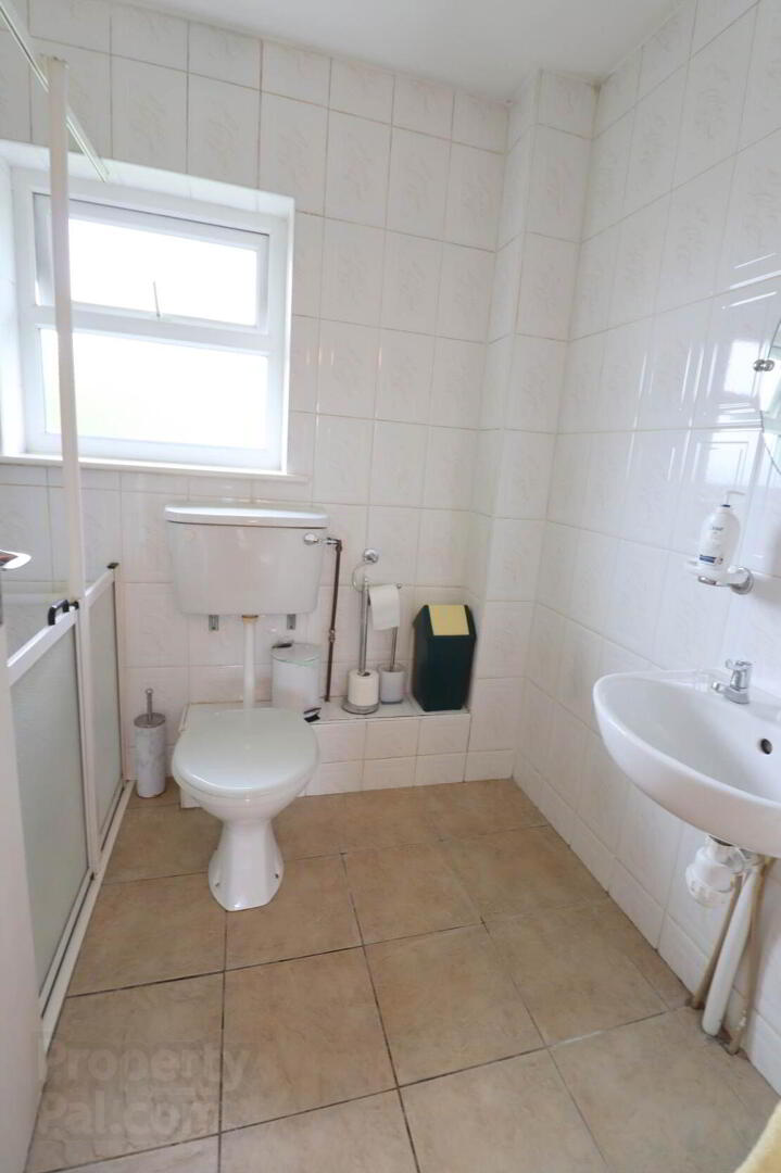 6 Monivea Park 14 of 19