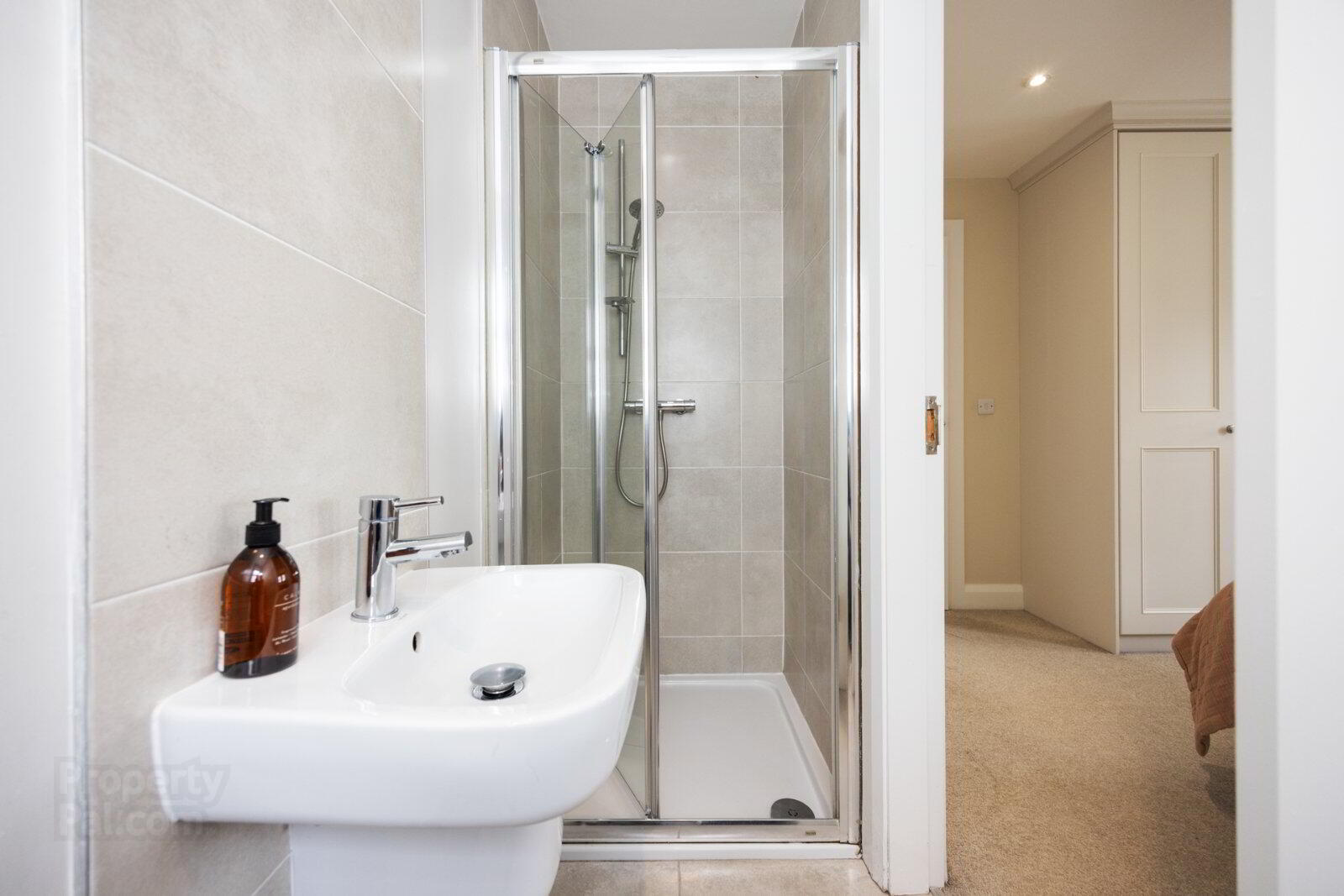 32 Huntingdon Hill 14 of 23