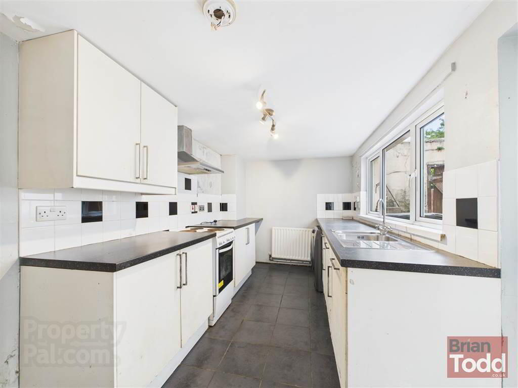 Kitcheners Avenue 4 of 10