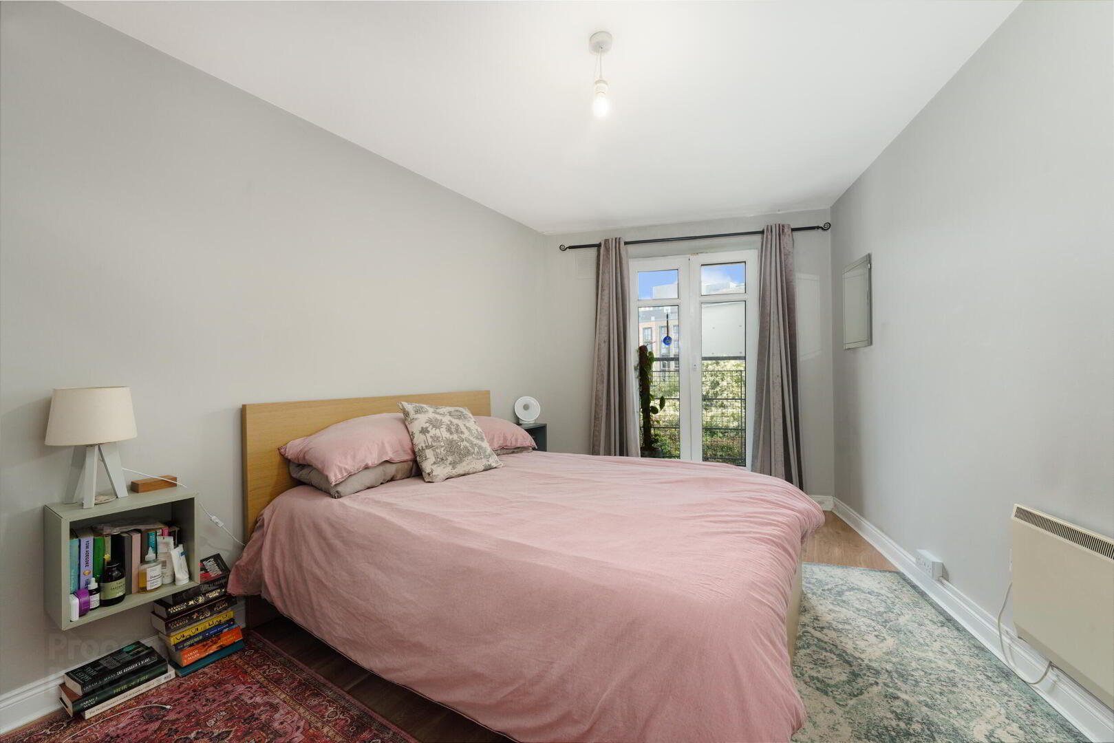 97 Newmarket Square 16 of 25