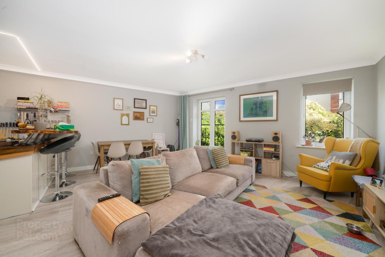 97 Newmarket Square 6 of 25