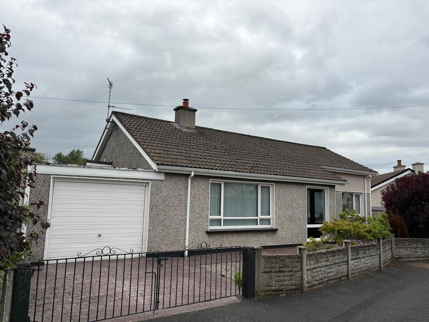 1 Lansdown Park 1 of 43