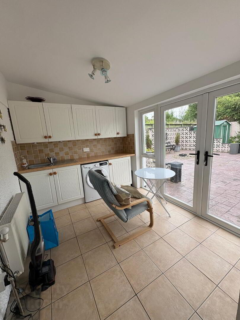 1 Lansdown Park 18 of 43