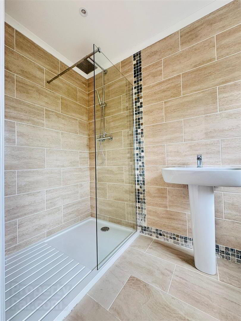 27 Mount Pleasant Road 15 of 23