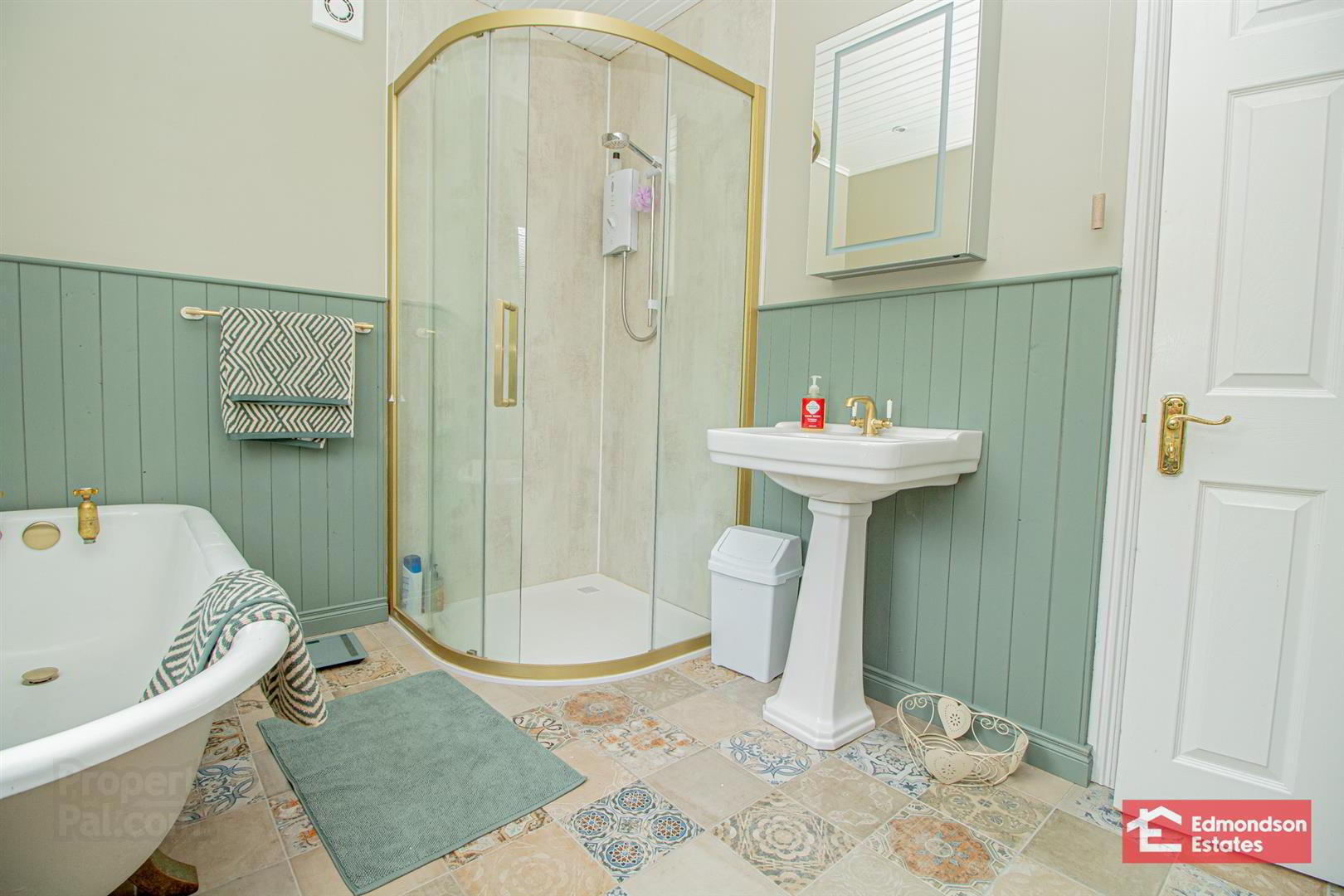 43 Cushendall Road 28 of 44