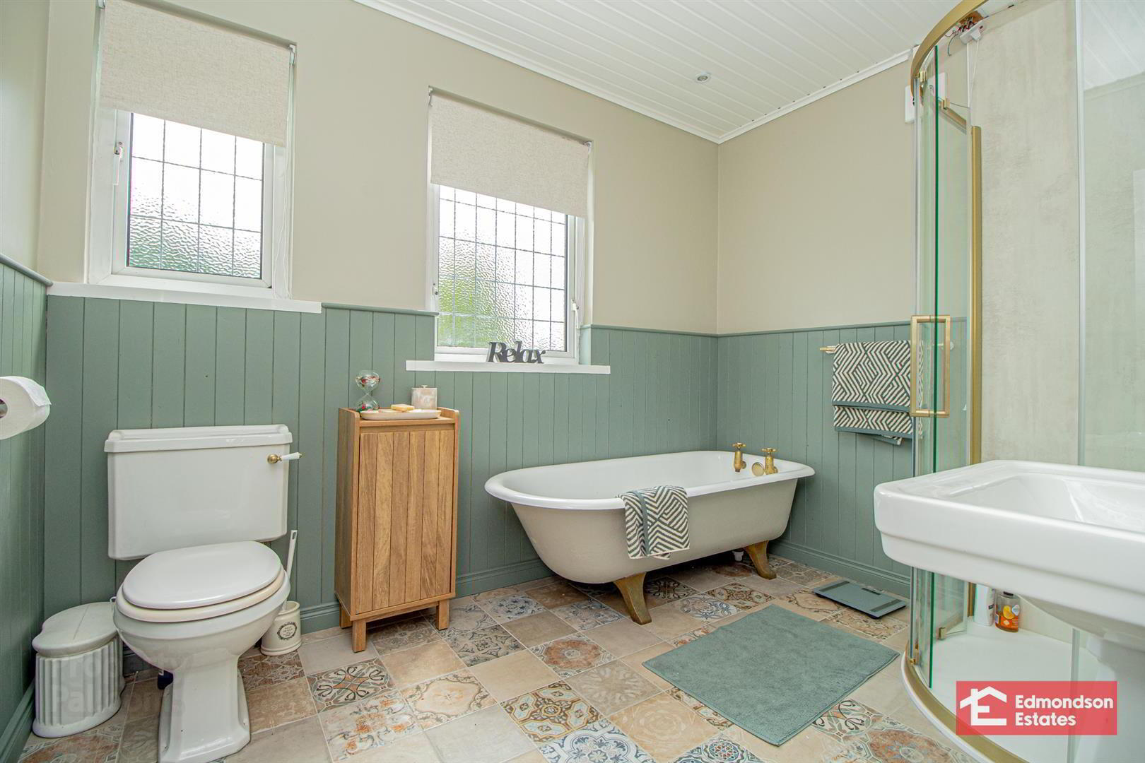 43 Cushendall Road 26 of 44