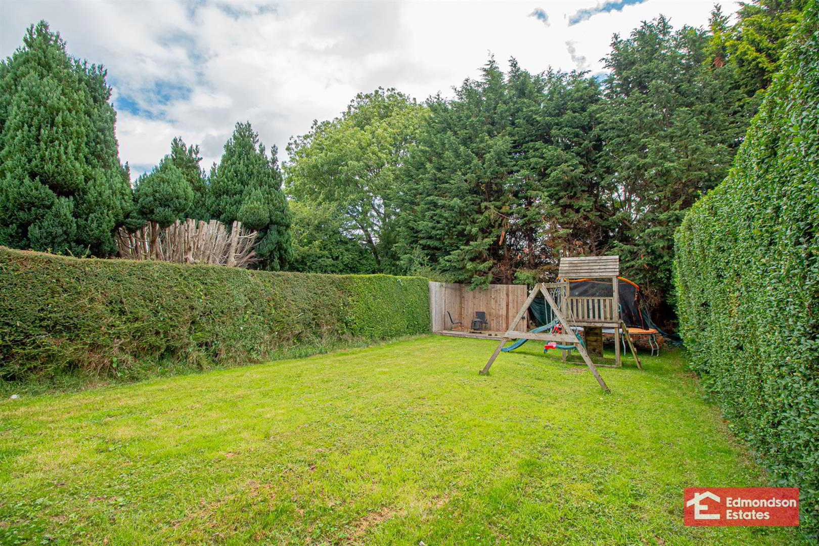 43 Cushendall Road 36 of 44