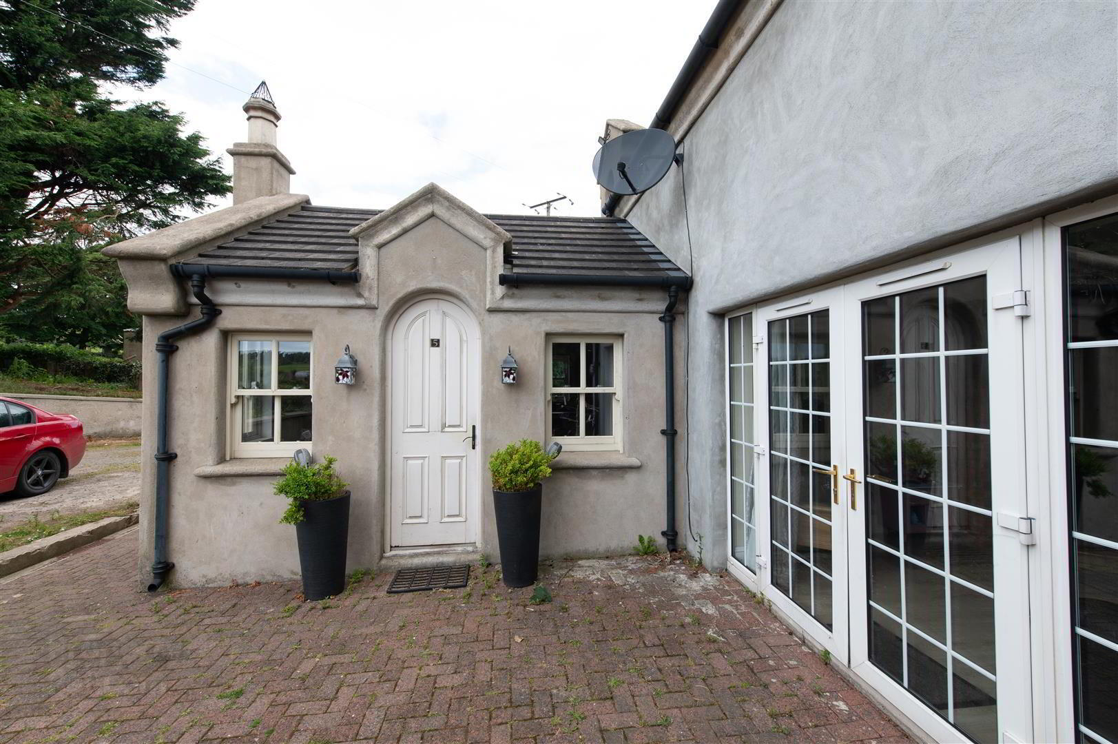 property description image