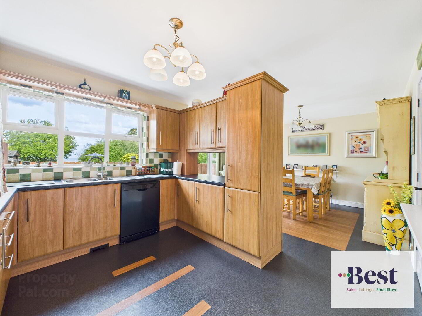 46 Corran Manor 8 of 30