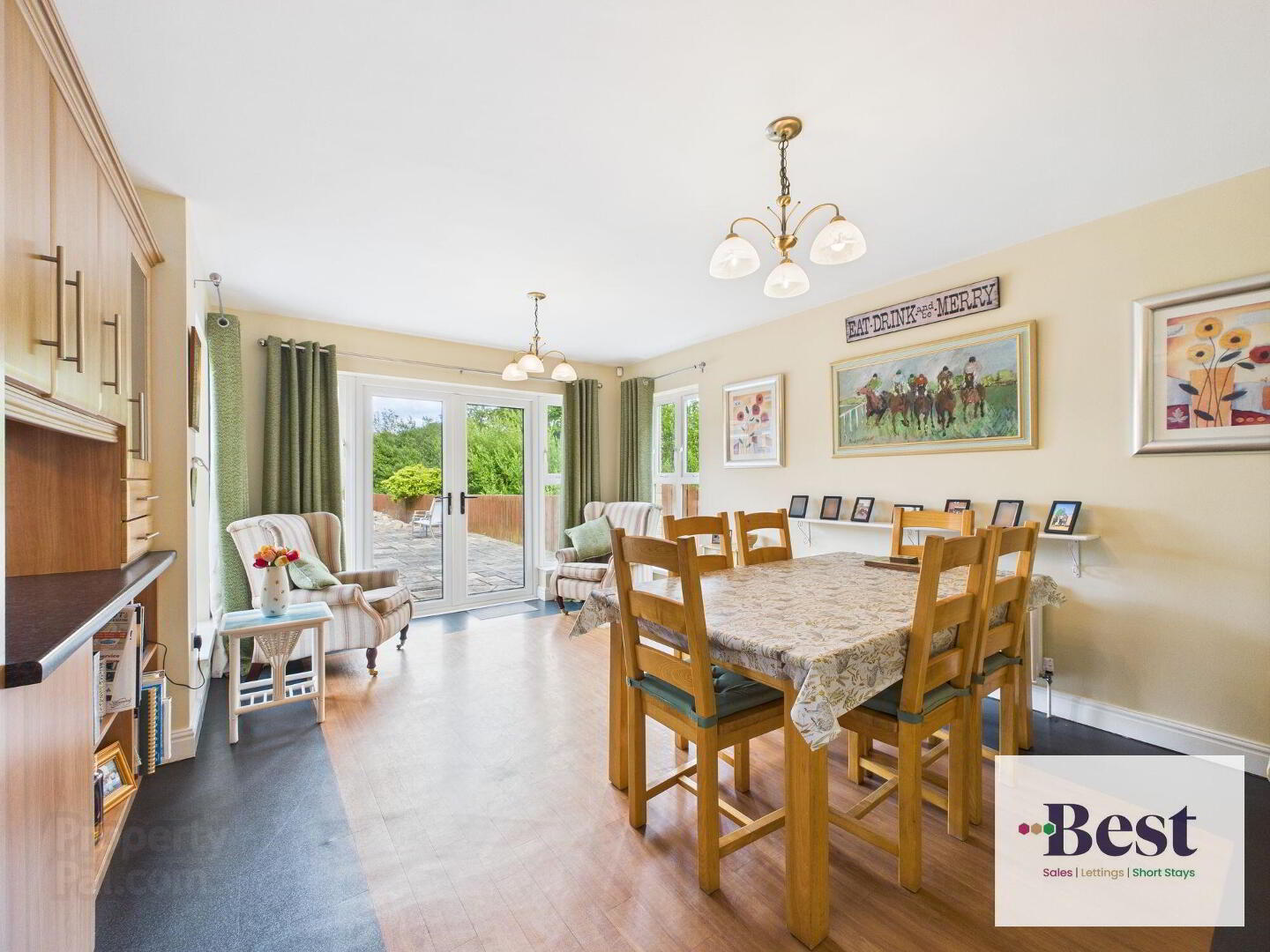 46 Corran Manor 9 of 30