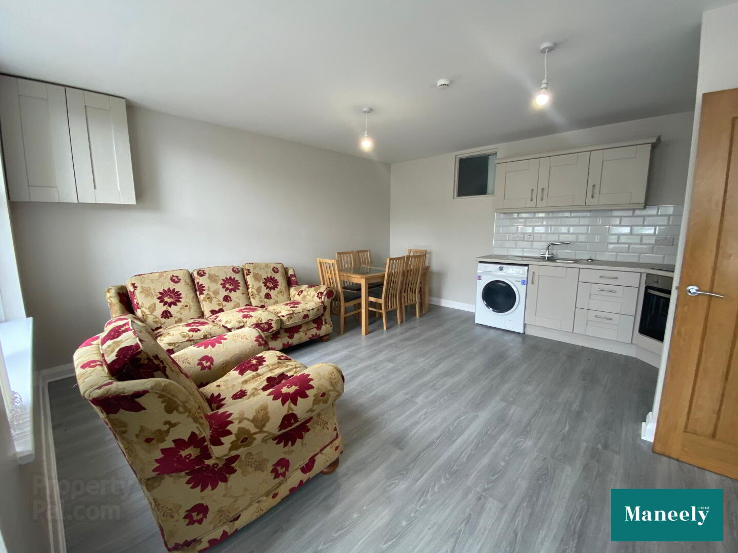 158d Moore Street 3 of 12