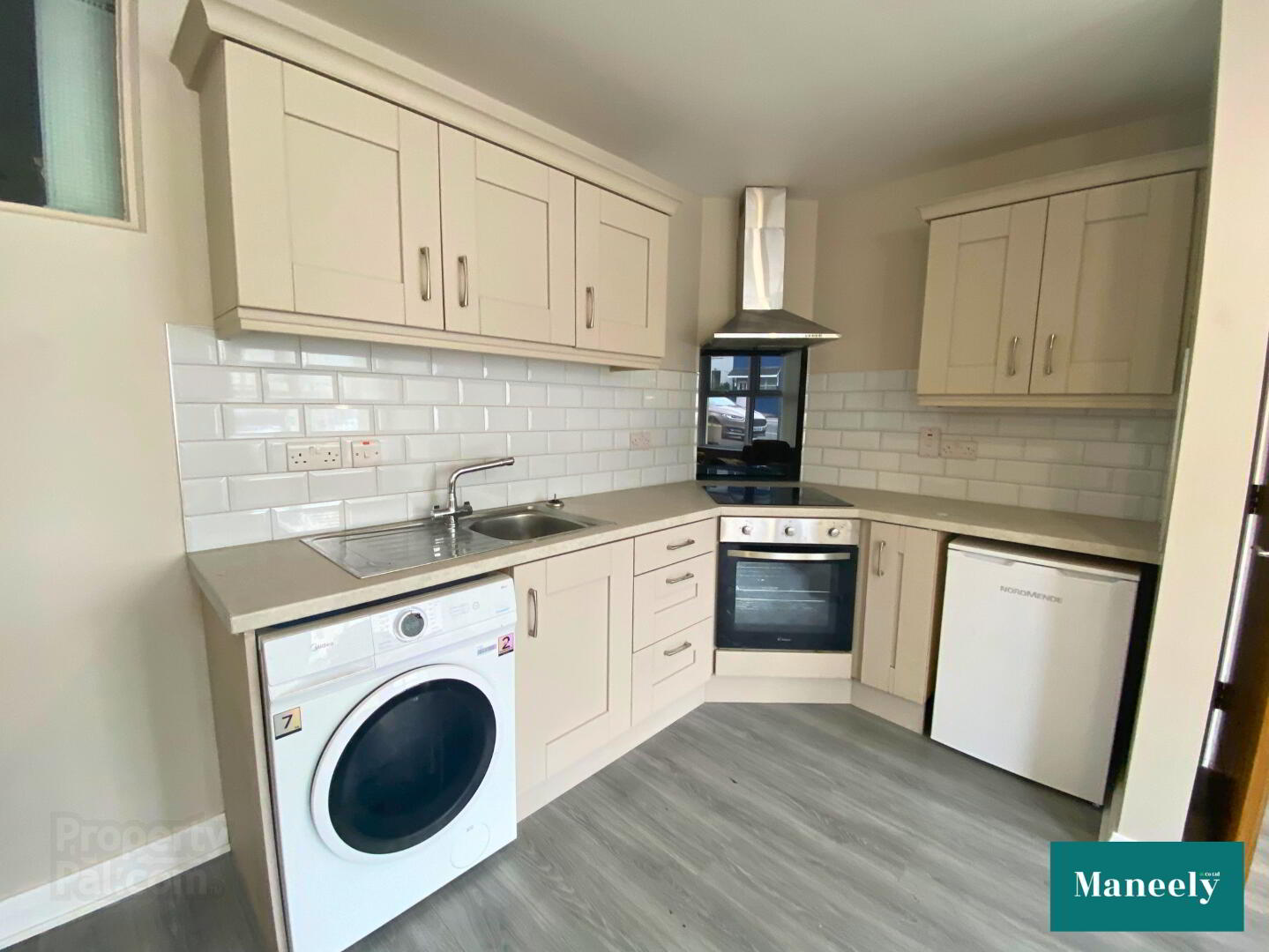 158d Moore Street 8 of 12